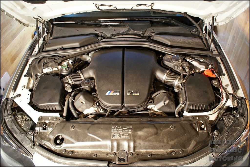 BMW E60 M5 A quick engine bay cleaning session Detailing World